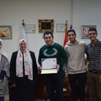 مؤلف أمواج أكما يشكر صيدلة عين شمس